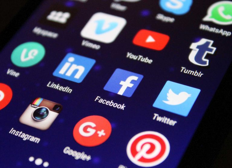 Mobile Apps for Business: 9 Reasons why your company needs an application Mobile Apps for Business: 9 Reasons why your company needs an application
