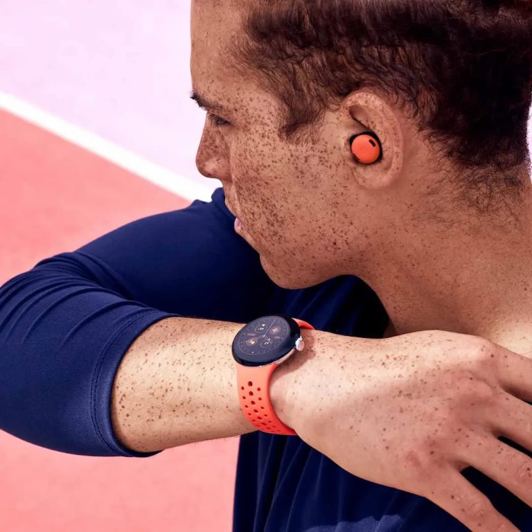 Google’s Pixel Watch 3: A larger size and new Earbuds on the horizon