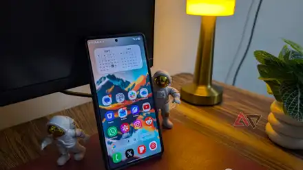 Example Routine showing a work location trigger turning on Do Not Disturb.